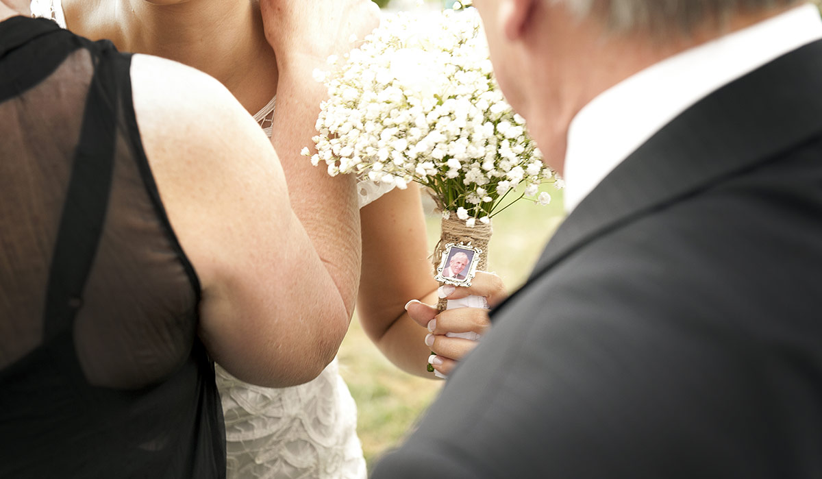 how to include guests who can't attend your wedding 6 How to include guests who can't attend your wedding 4
