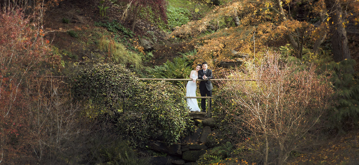 thorngrove manor engagement shoot - rya & evan 32 Bride and Groom on bridge