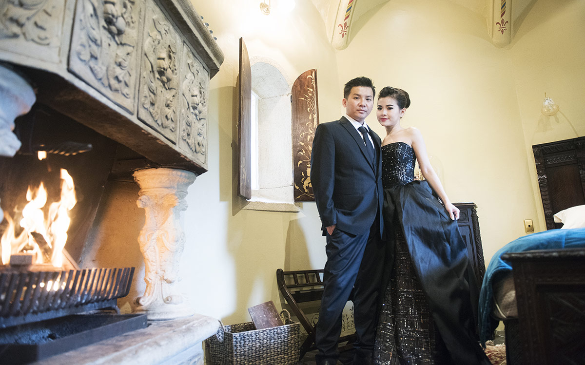 thorngrove manor engagement shoot - rya & evan 16 Couple next to the fire