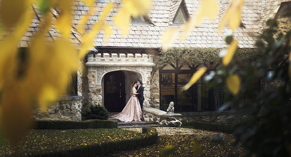thorngrove manor 6 Engaged couple at the door of Thorngrove Manor