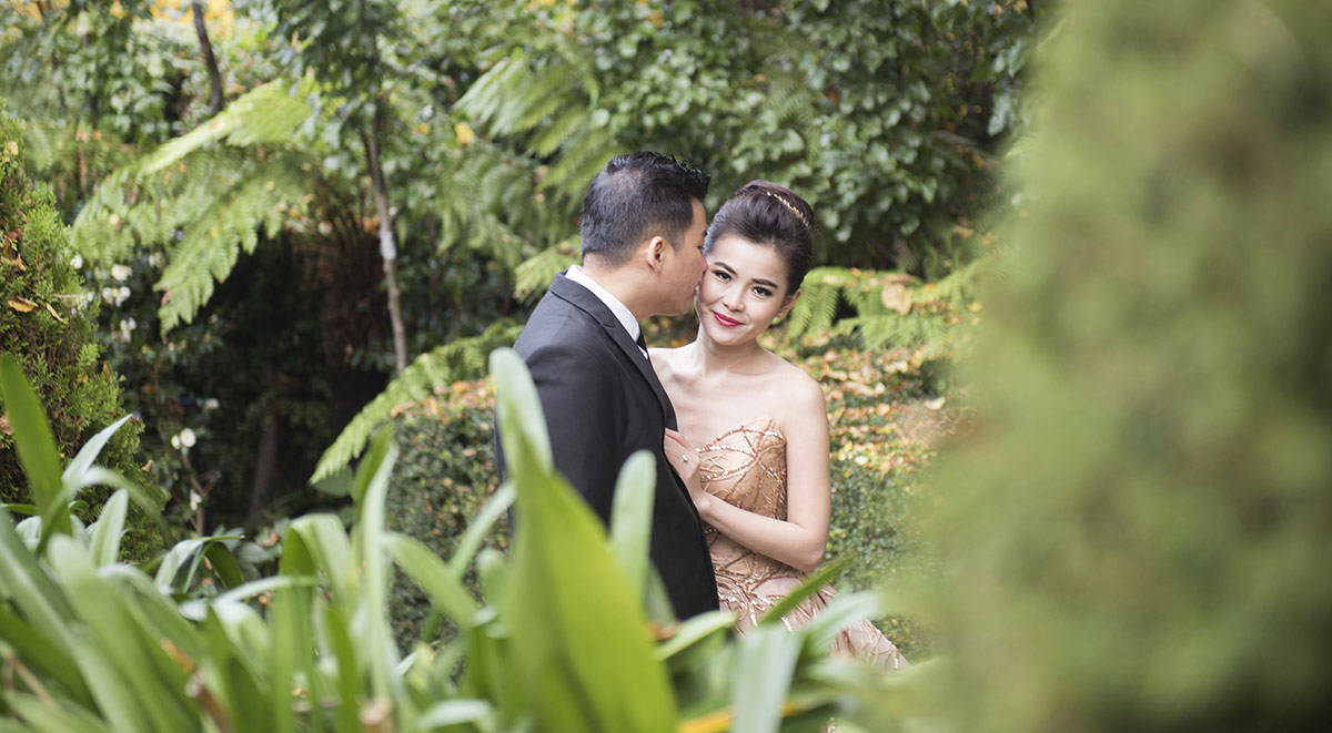thorngrove manor engagement shoot - rya & evan 18 Smiling bride