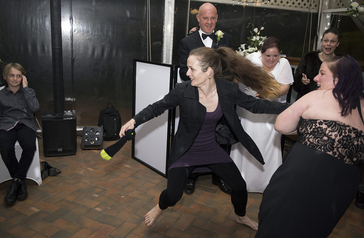 rendezvous experience wedding - eleanor & justin 41 Playing games