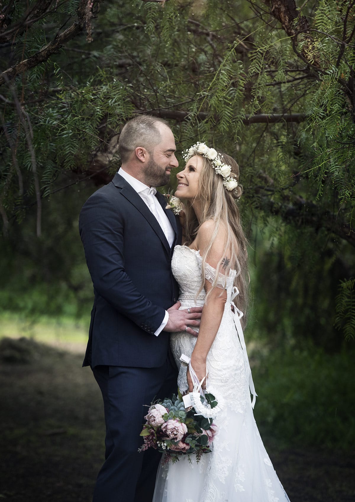 pepper tree cafe wedding - amanda & daniel 122 Under the trees