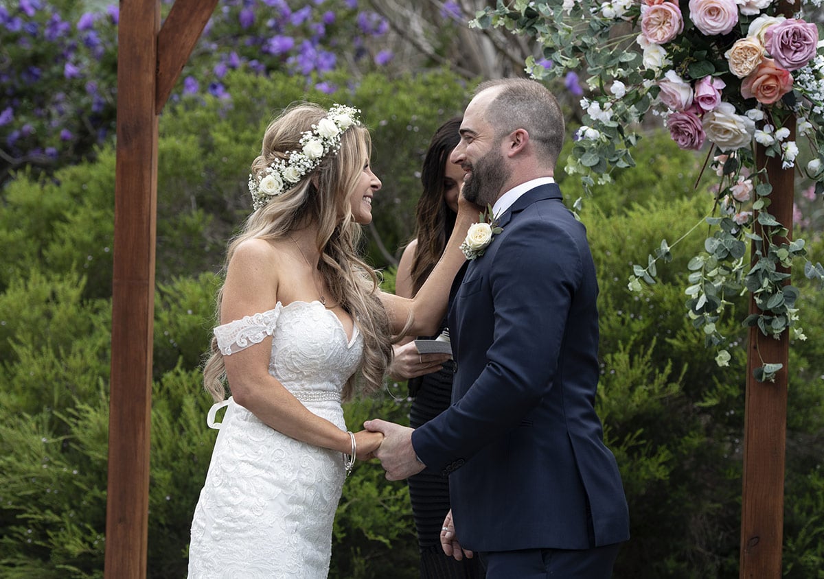 pepper tree cafe wedding - amanda & daniel 114 Wiping