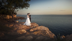 wharf one wedding - darwin - amanda & brian 10 Beautiful light on the rocks