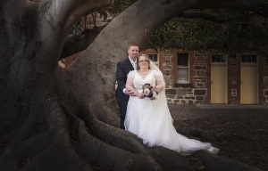 glanville hall wedding - ashleigh & corey 9 Under the Glanville Hall tree