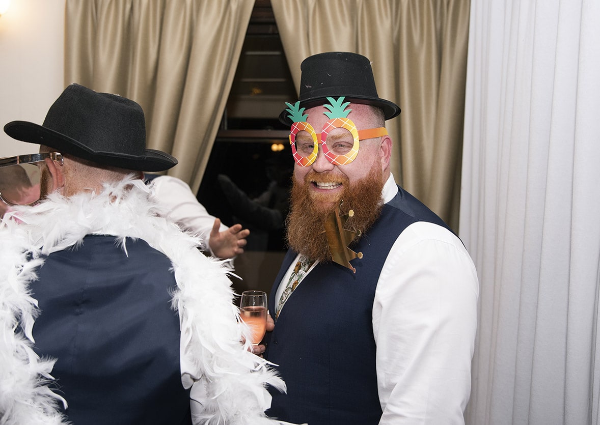 3 tips to having a memorable wedding photo booth experience 2 Photobooth props