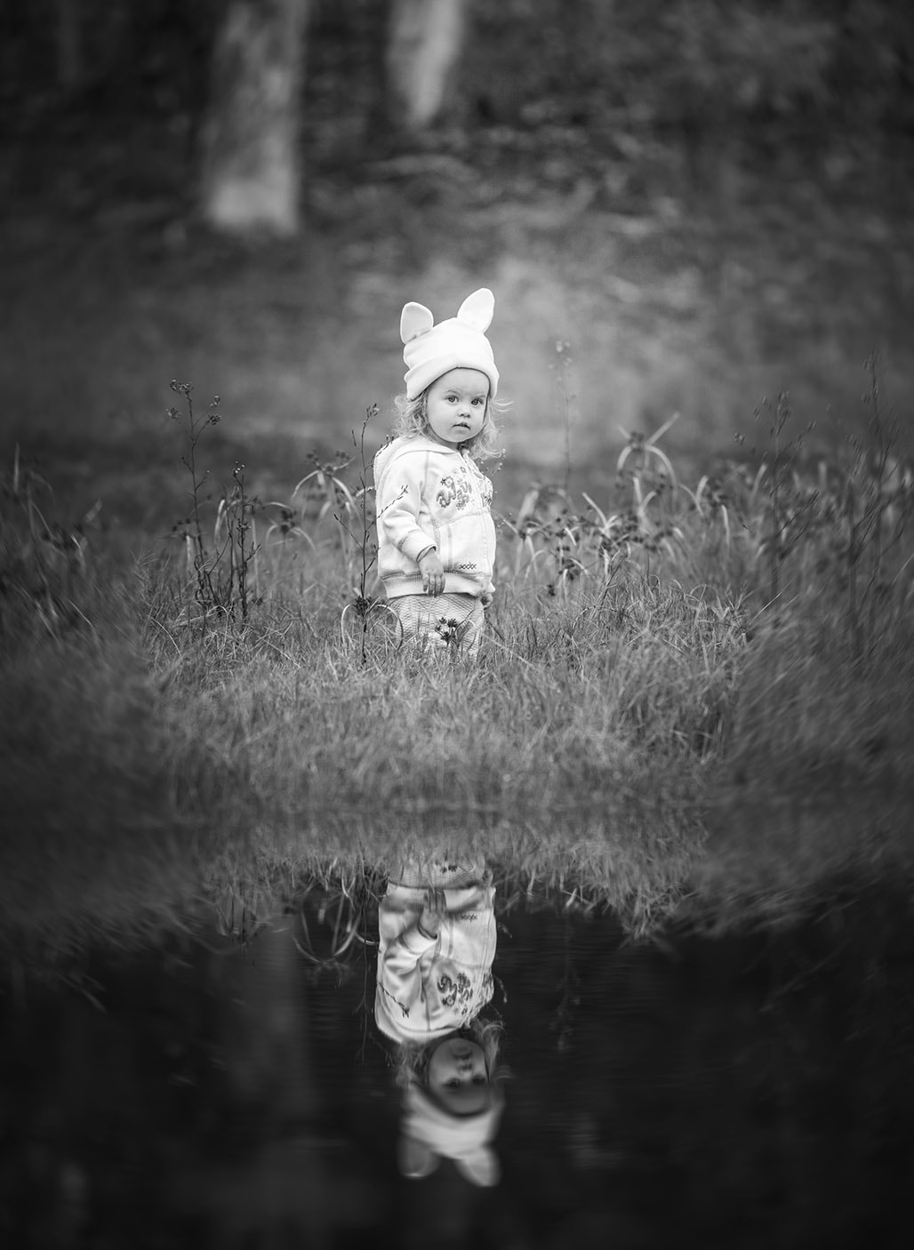 chloe's midwinter photoshoot 4 Little girl in reeds