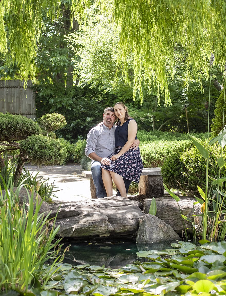 veale & himeji gardens family shoot 14 Couple under weeping willow tree