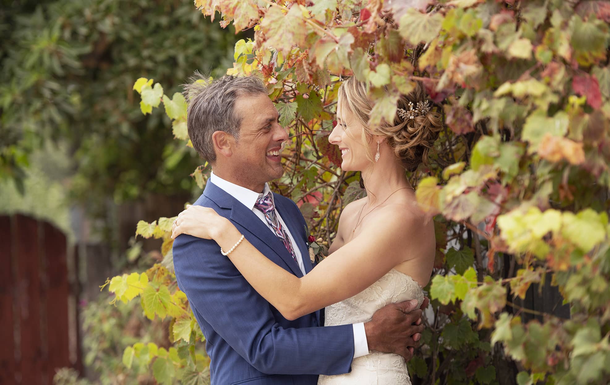 crabtree farm wedding - sarah & elten 1 Holding one another in the ivy