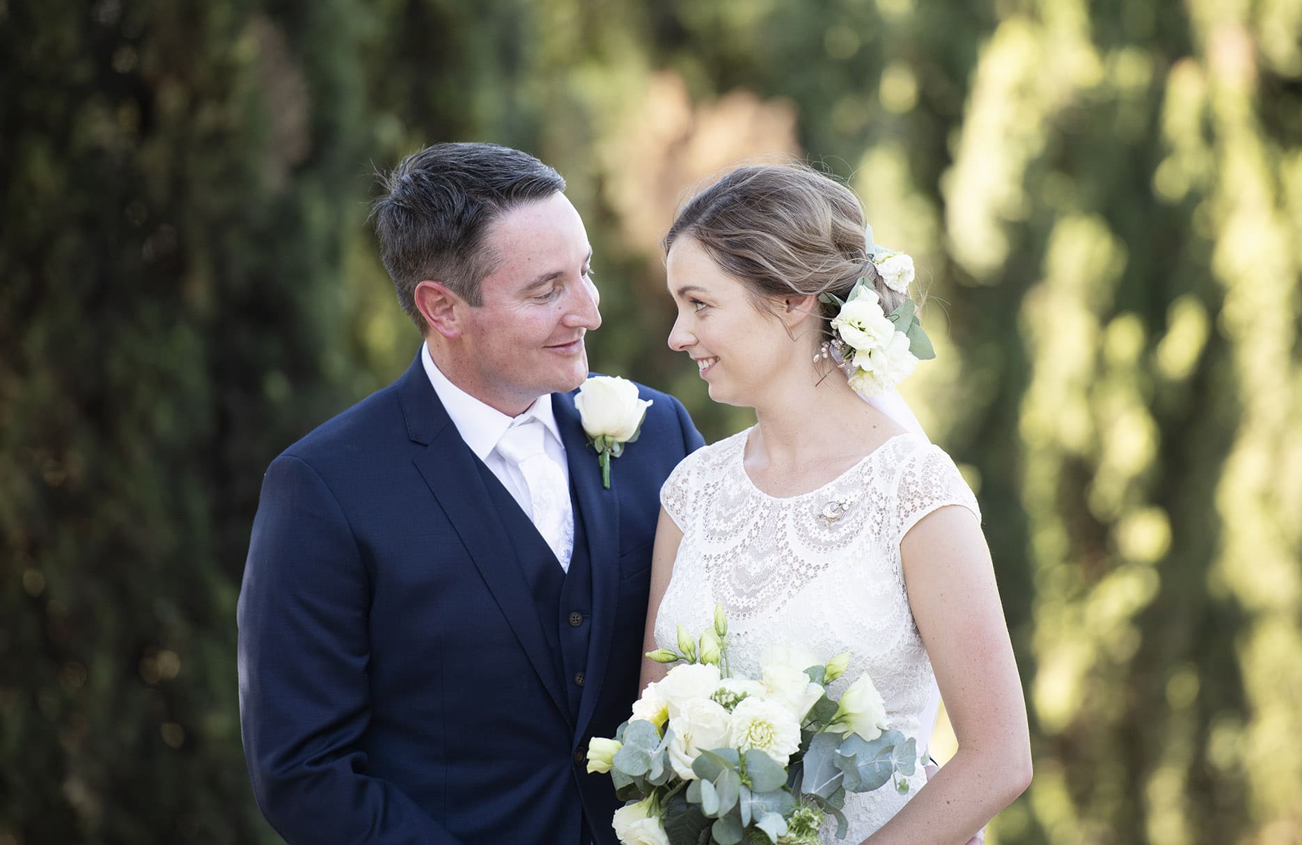 serafino wines wedding - claire & arron 61 Surprising the bride