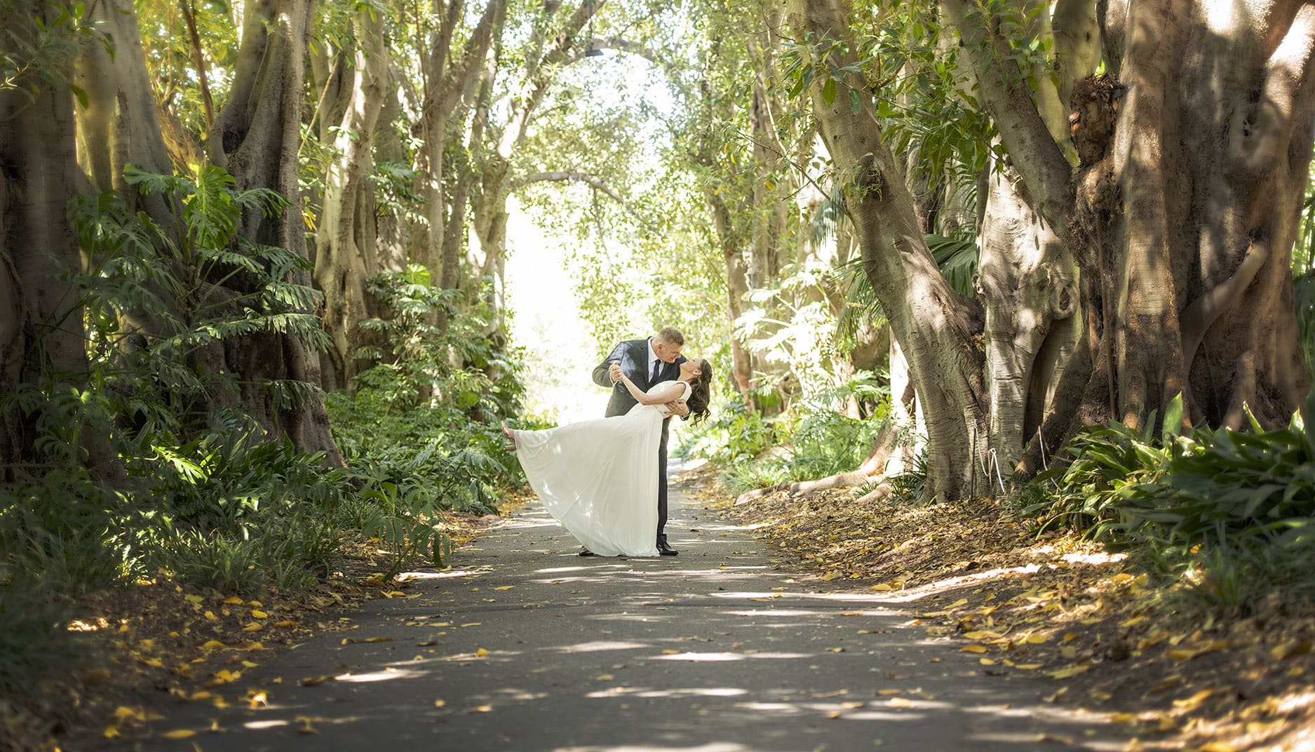 botanic park wedding - naz & peter 31 Adelaide Botanic Gardens wedding photo 2