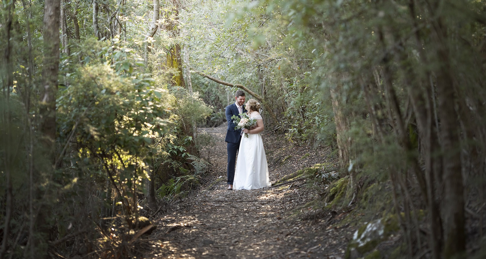a professional wedding photographer's advice to every couple 6 Bride and Groom in Wellington park