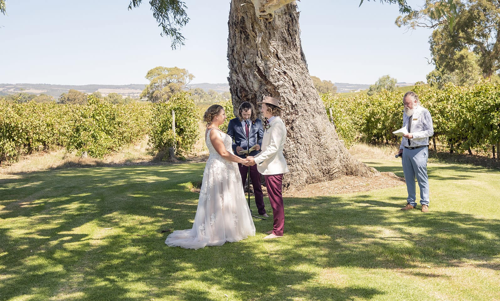 old oval estate wedding - suzie & jay 93 Under the tree at Old Oval estate wedding ceremony