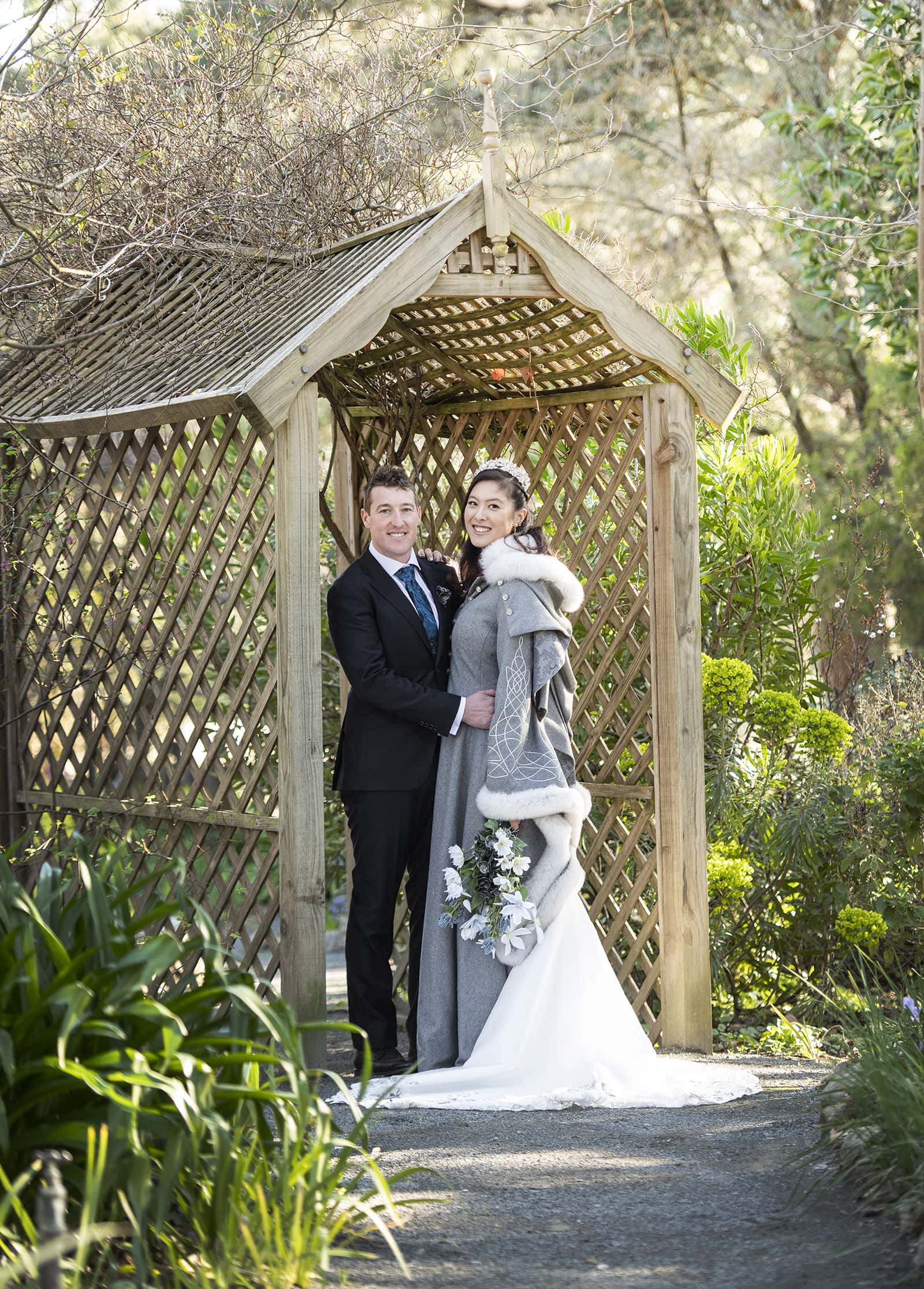 mount torrens hotel wedding - clare & craig 53 bride and groom under little hut traditional portrait