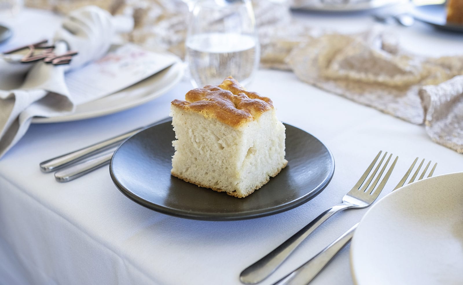 coriole wines wedding - marielle & brendan 51 Sponge Cake