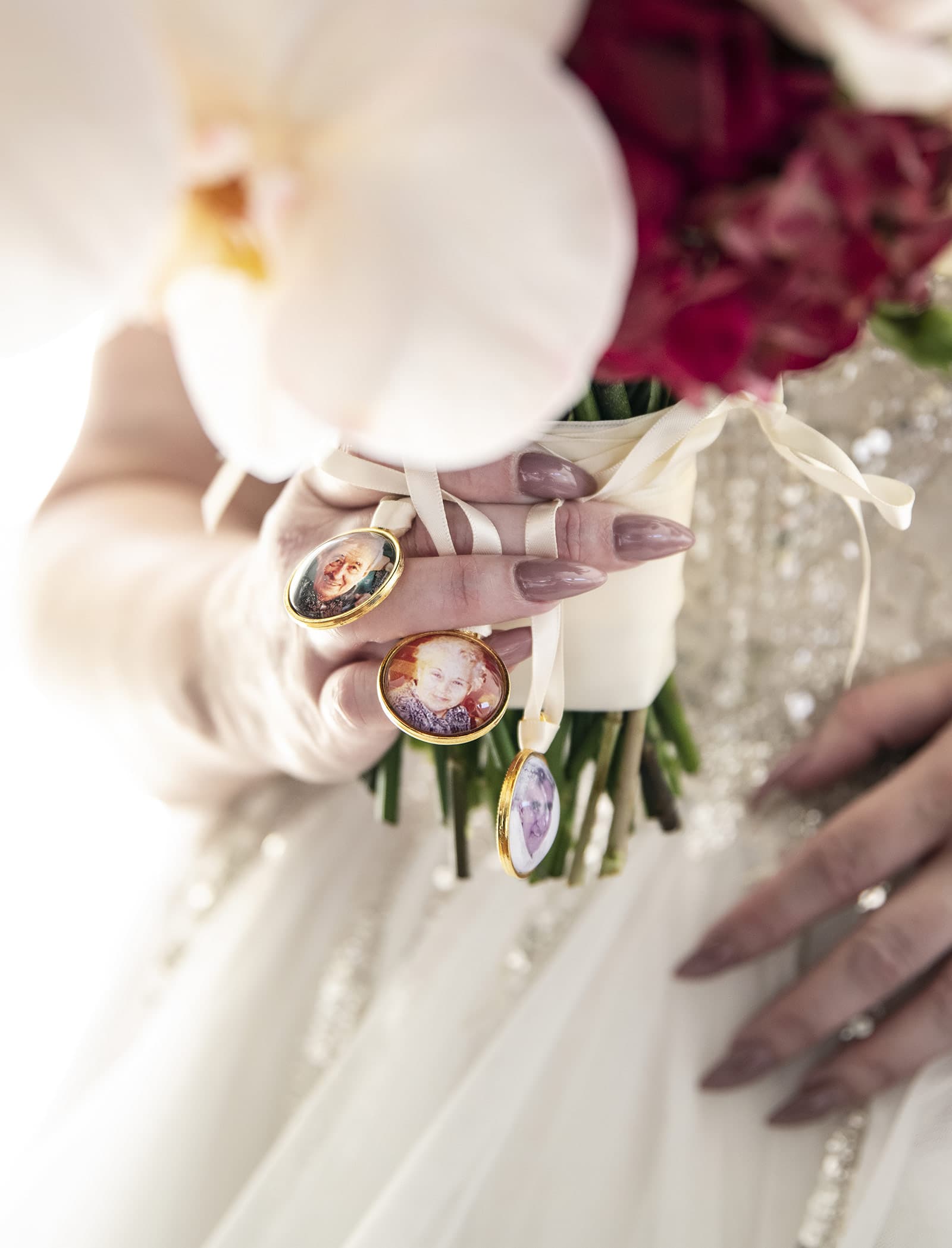 lake breeze wines wedding - cate & renato 18 Bouquet pictures