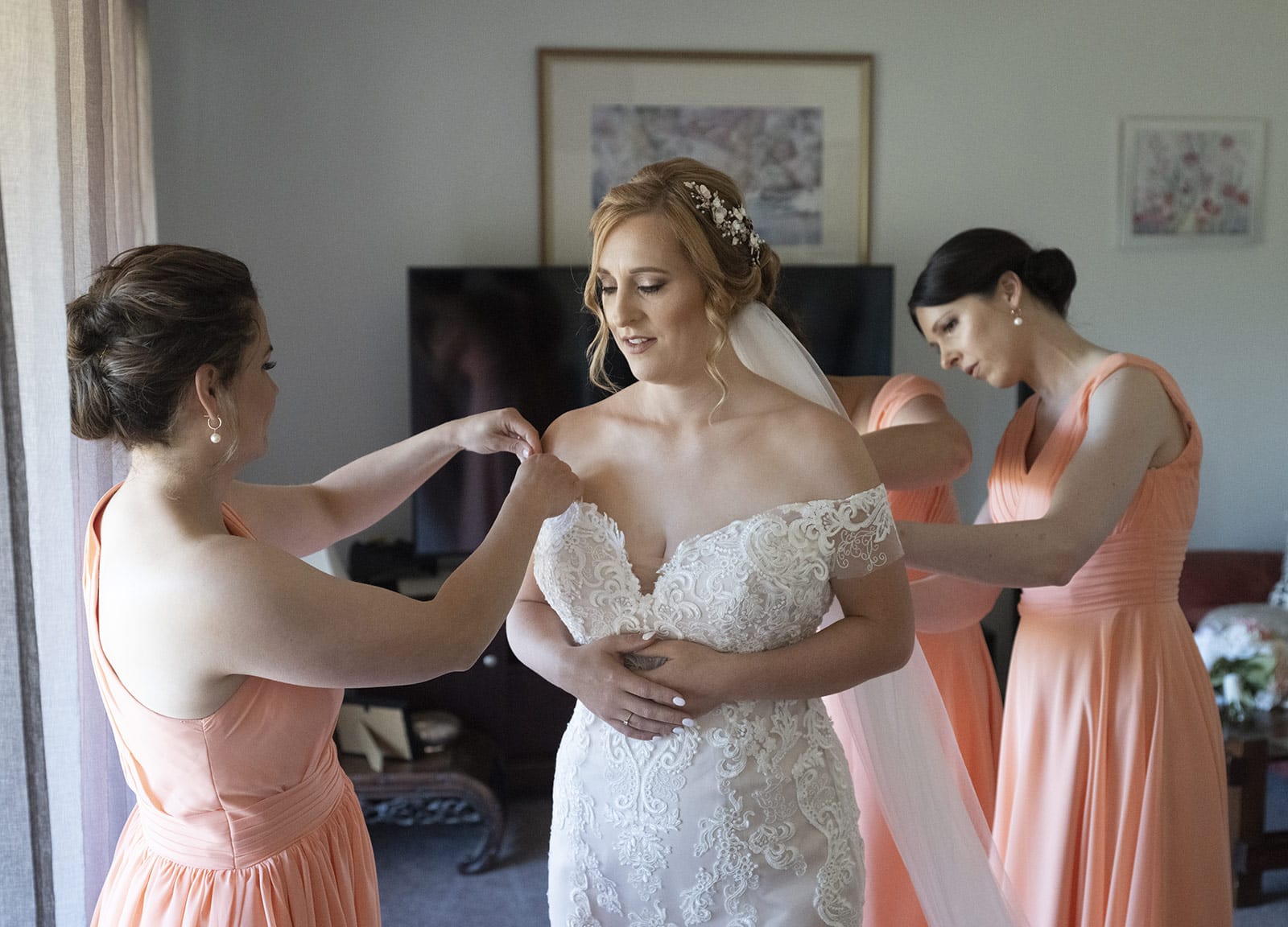 coriole wines wedding - marielle & brendan 13 Bride being Prepared