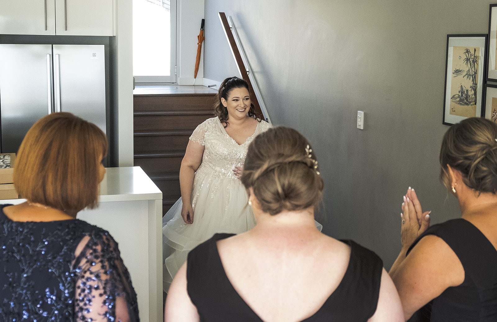 lake breeze wines wedding - cate & renato 14 Bride reveal to bridesmaids