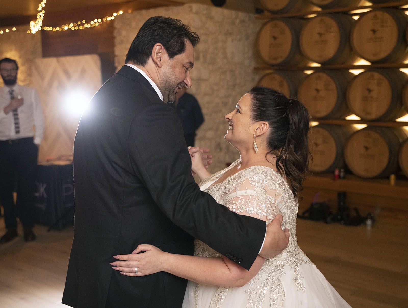 lake breeze wines wedding - cate & renato 56 First dance at lake breeze wines wedding