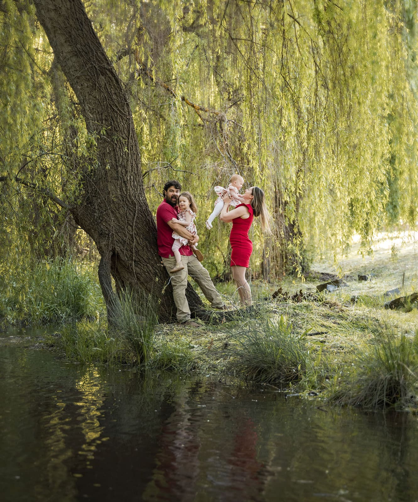 fountain valley reserve family shoot - shaw family 12 Family fun in the weeping willows