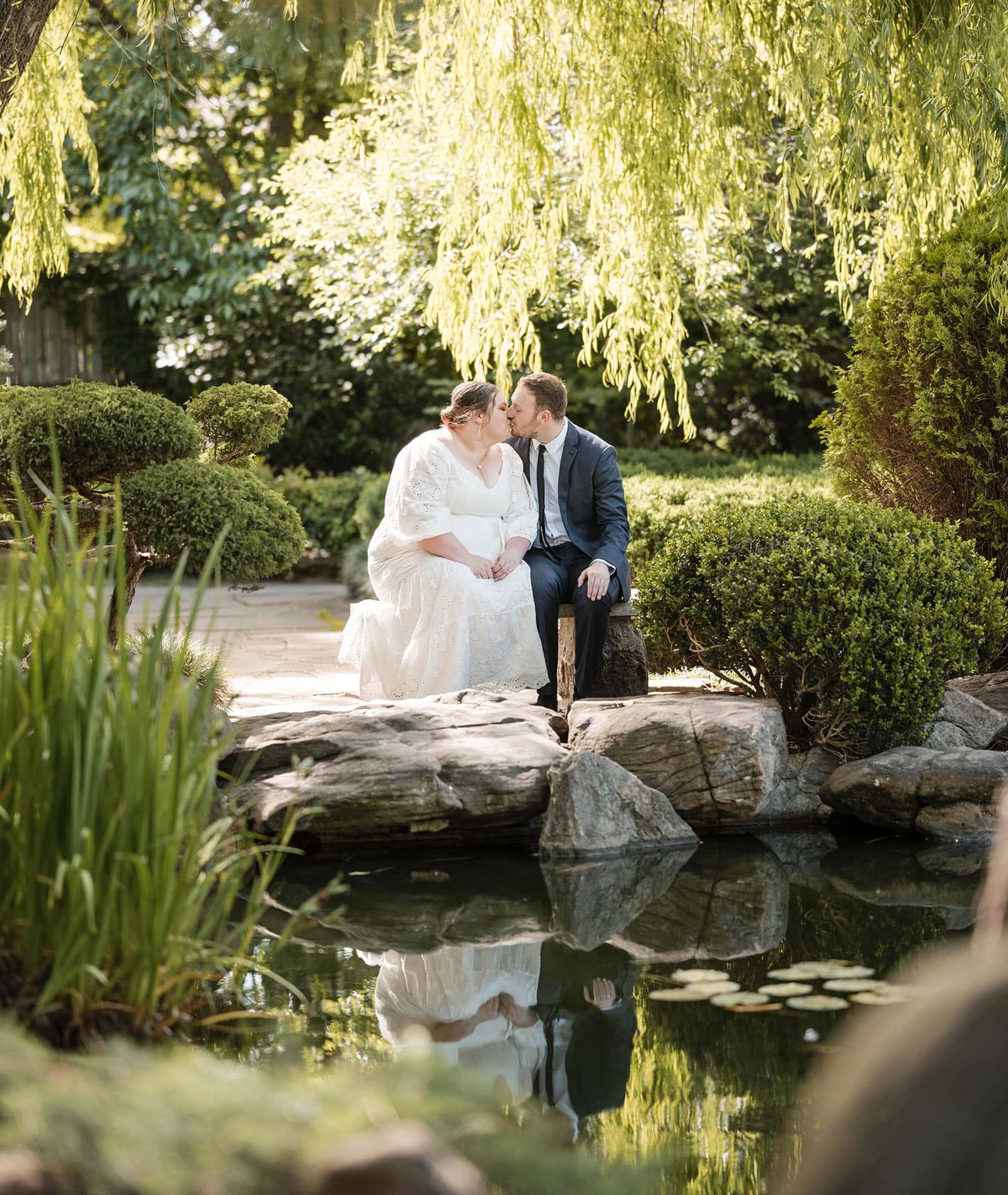 marriages registration office wedding - dayna & alex 22 Bridal couple kiss under willow