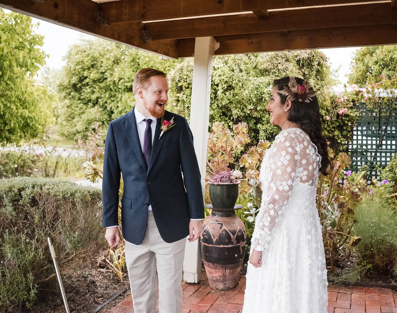 ekhidna winery wedding - chami & bryce 16 Grooms first look