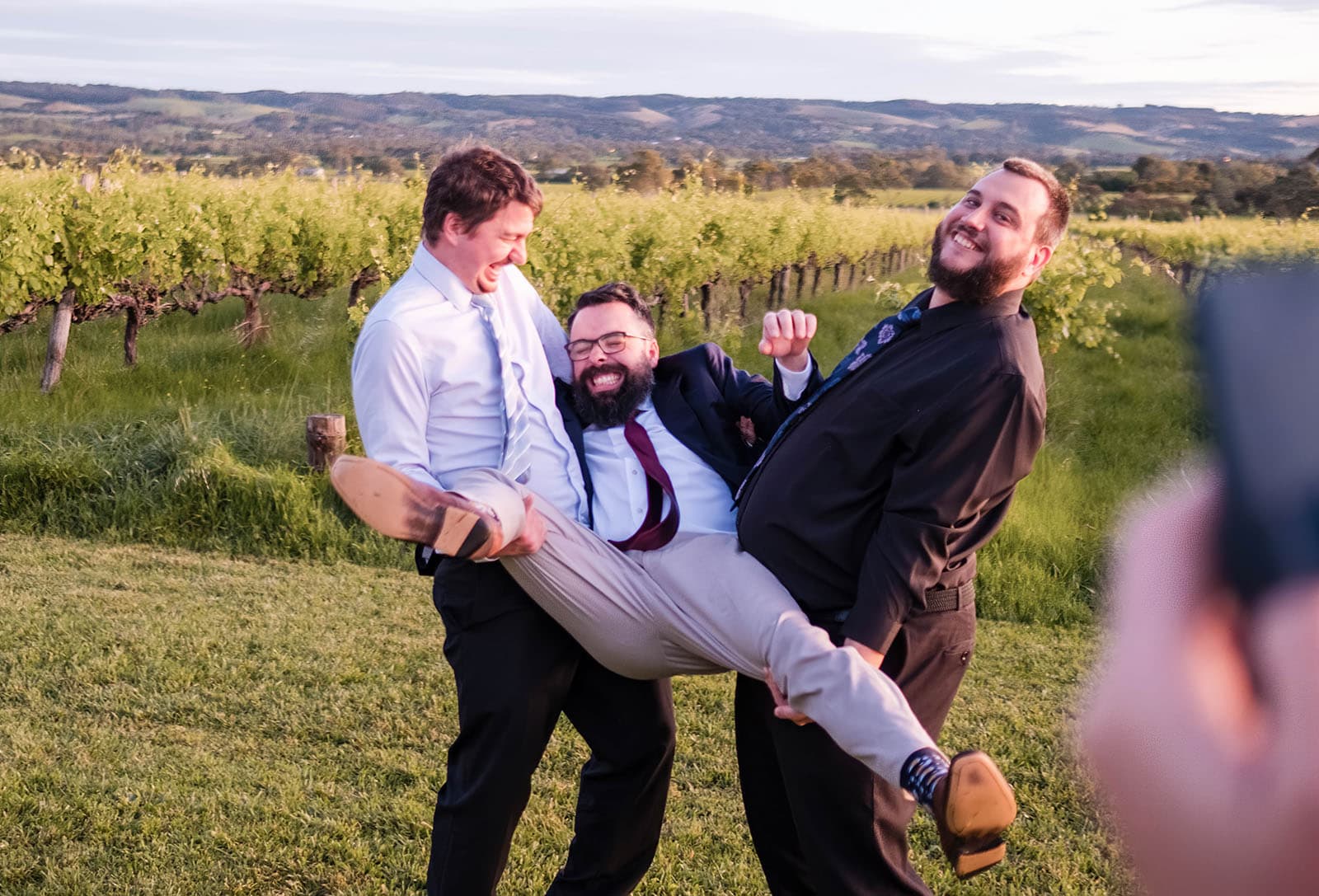 ekhidna winery wedding - chami & bryce 60 Guests having fun