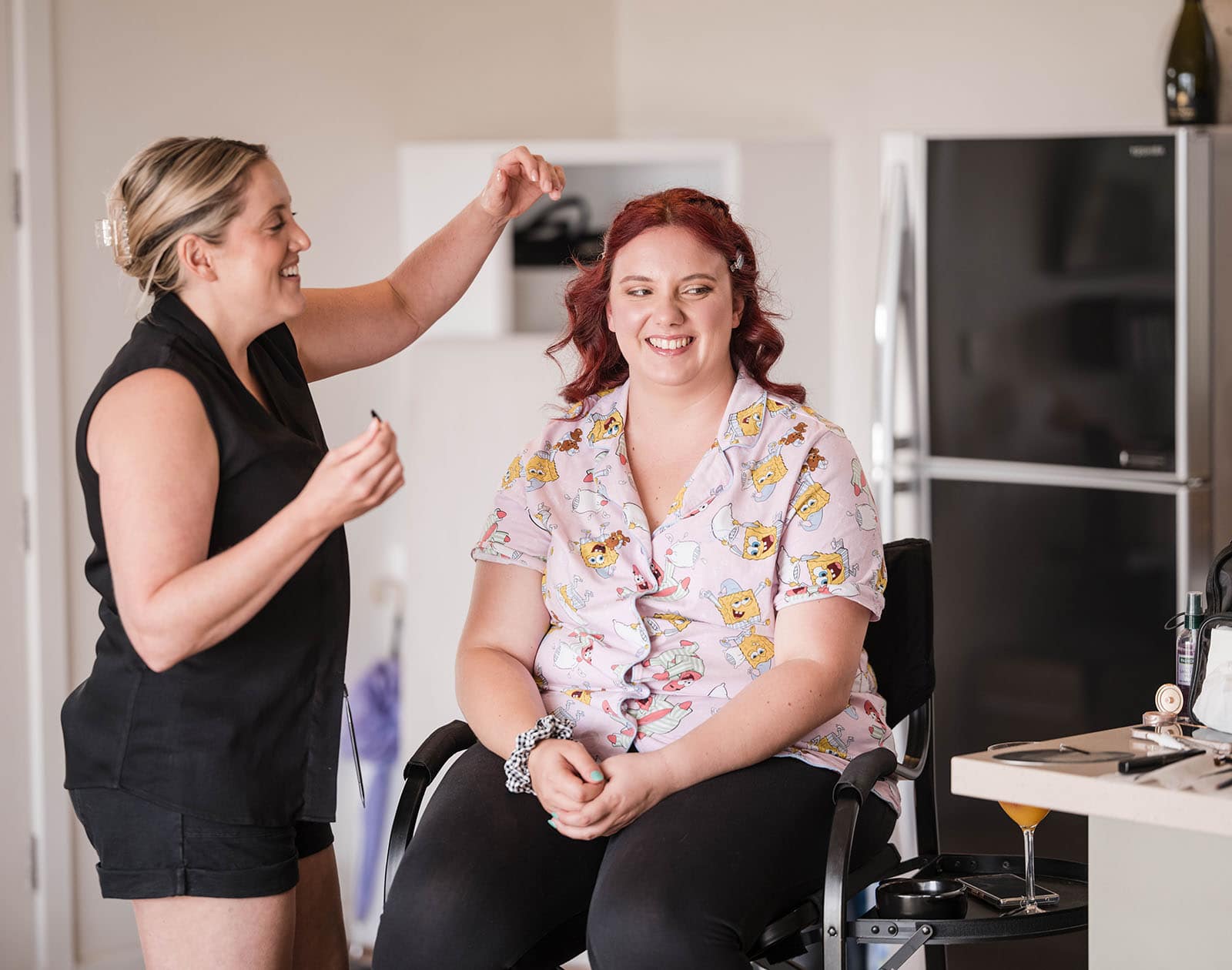 riverland wine centre wedding - lisa & mitch 163 Bride having hair done