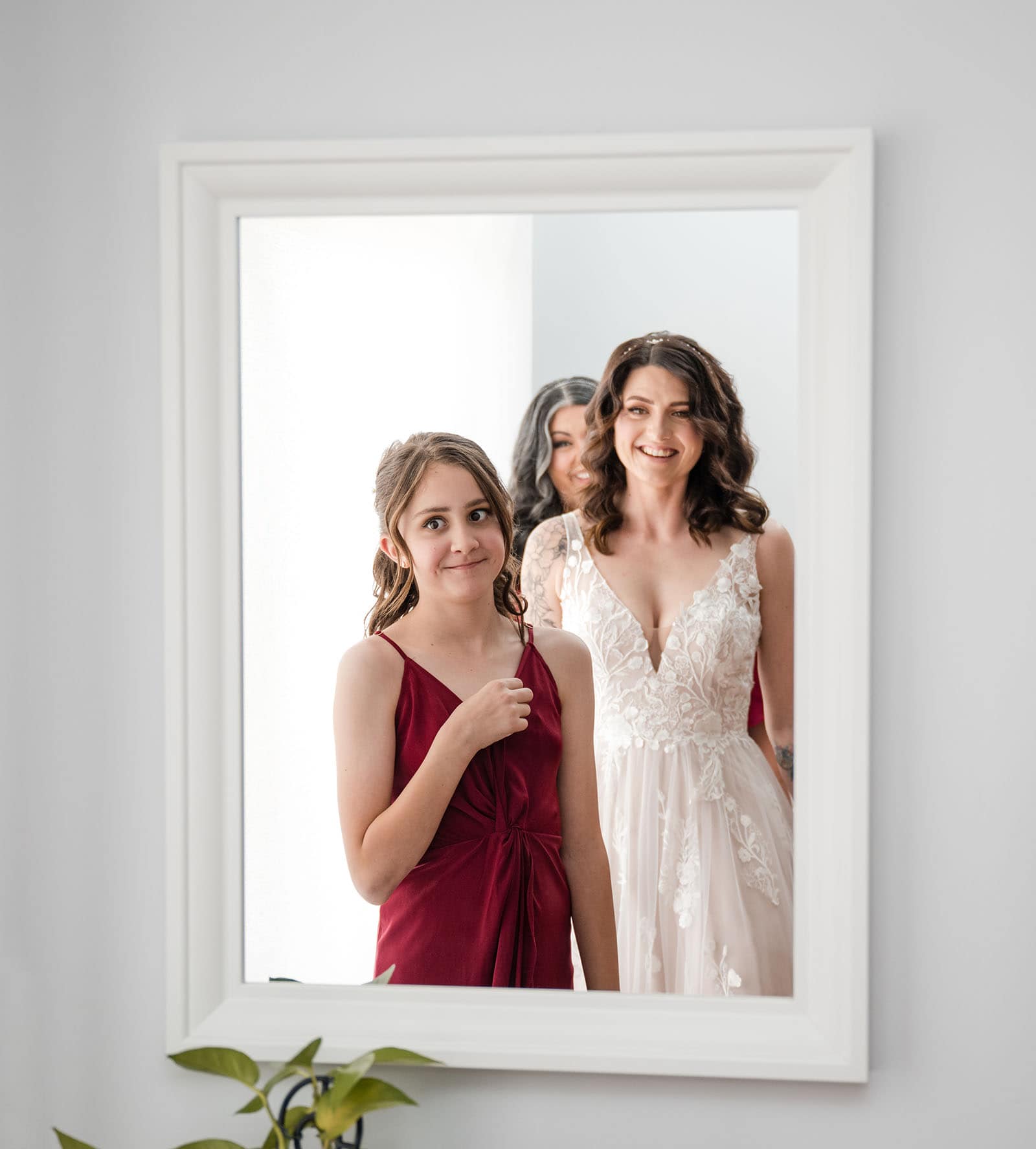sneakys wedding - ash & michael 66 Bridal party in mirror together