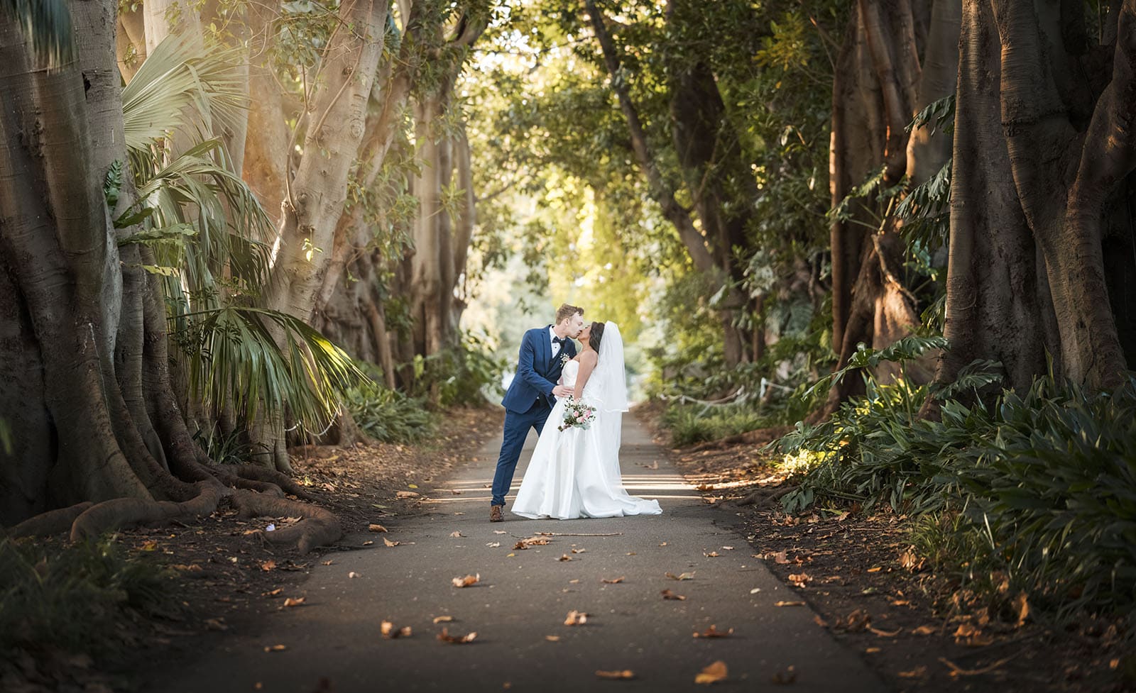our lady of the rosary church wedding - lorraine & wayne 180 Bride and groom in the Adelaide Botanic Gardens