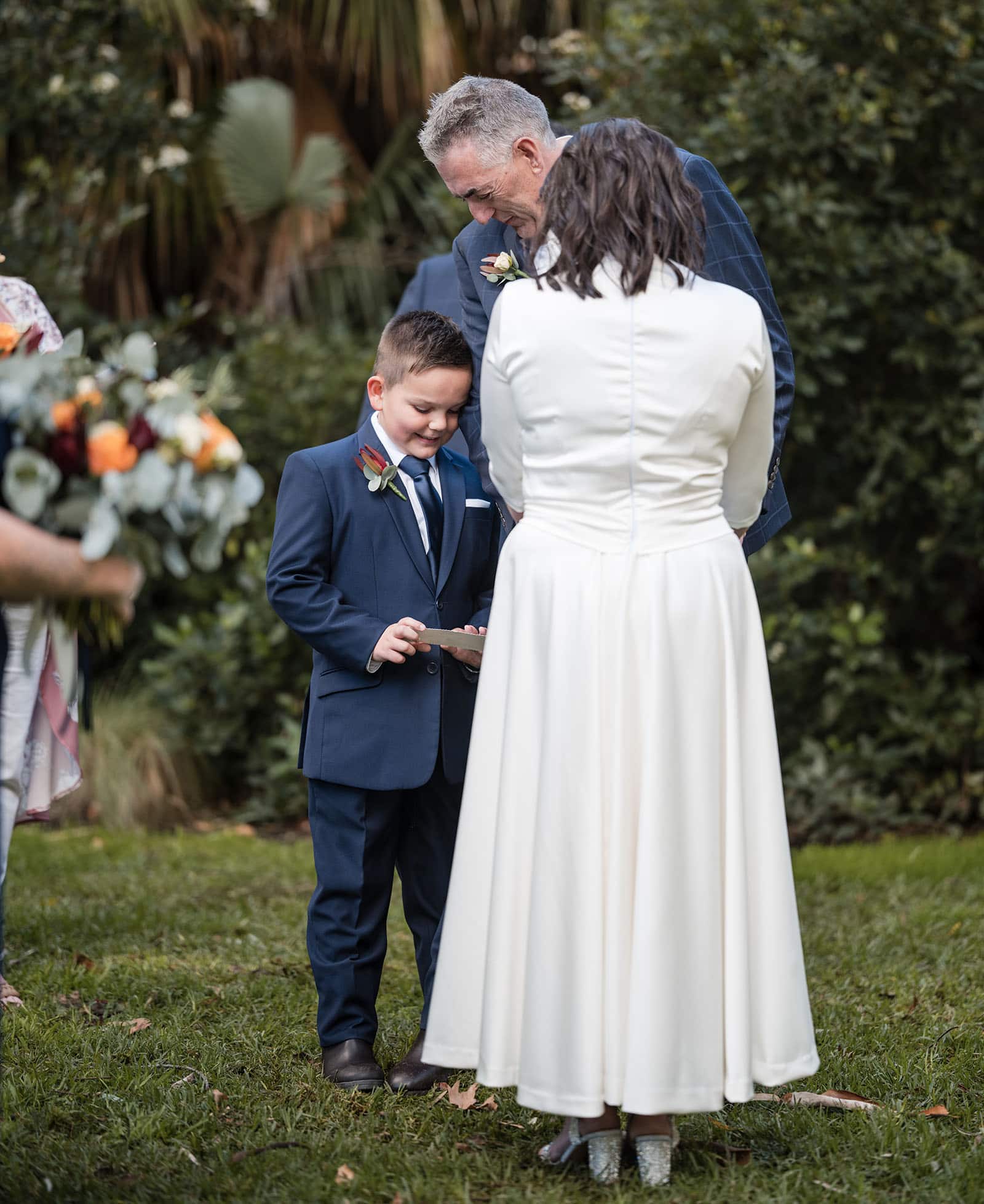 northern palm garden wedding - nicole & daryl 118 Family vows