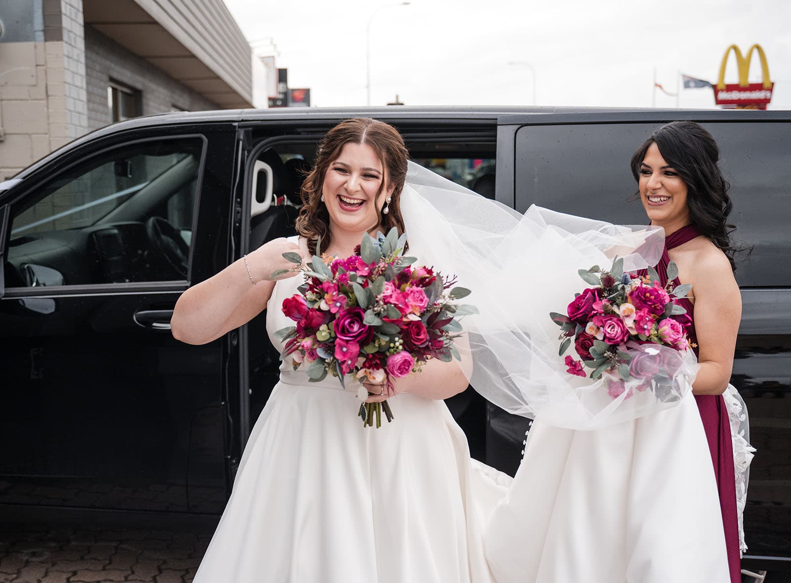 ten22 wedding - julia & daniel 152 grinning bride as she gets out of car