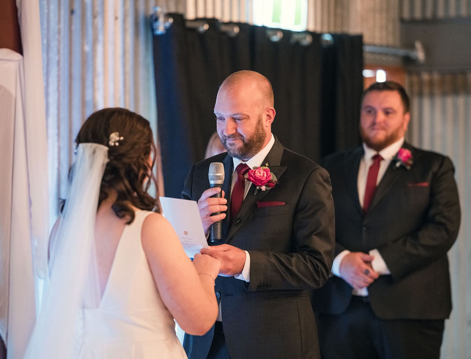 ten22 wedding - julia & daniel 158 Groom speaking into microphone