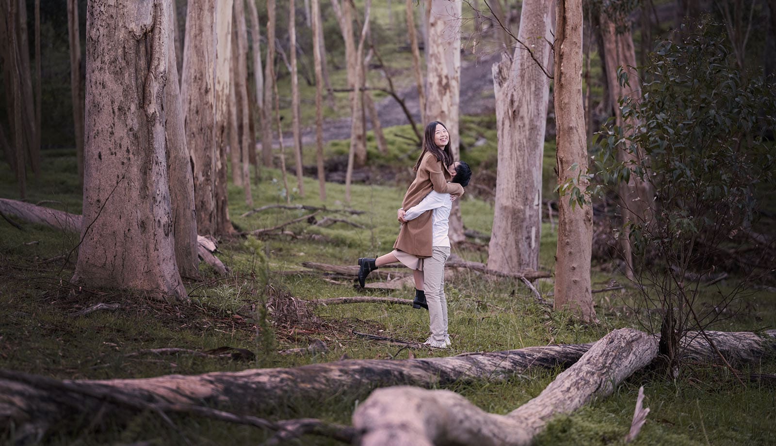 belair train station engagement shoot - melody & chris 92 Lifting her in amongst the gum trees