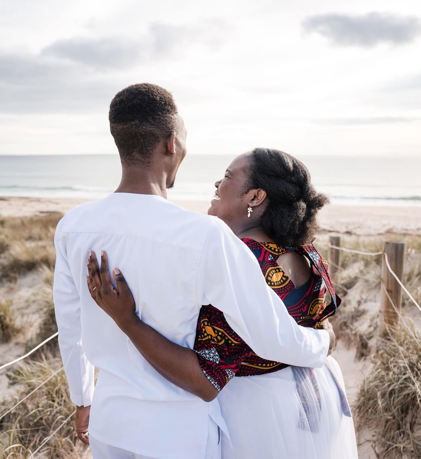 pt willunga renewal of vows - lauryn & calvin 254 Hugs showing engagement ring