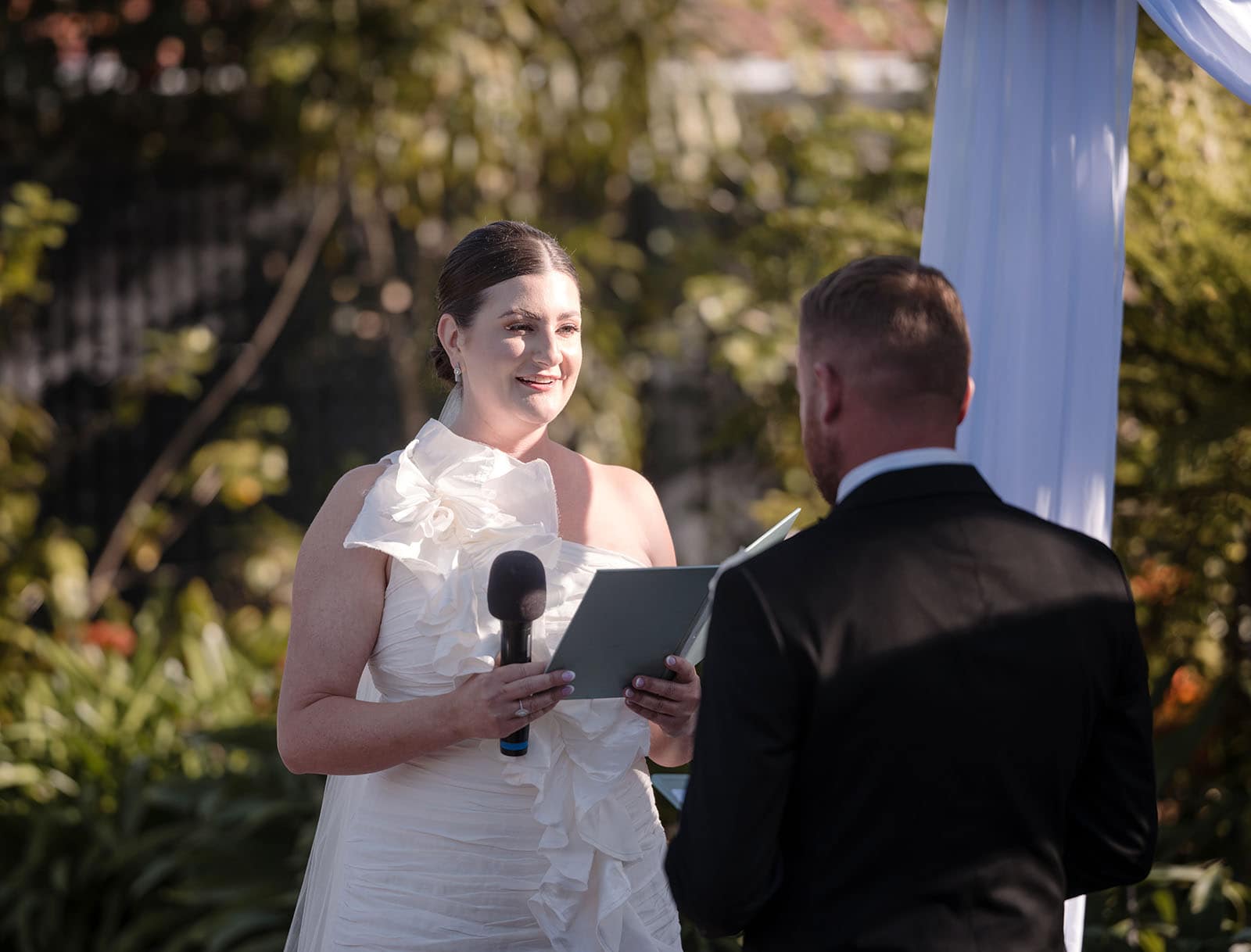glenelg's partridge house wedding - emma & steven 145 Bride reading her vows