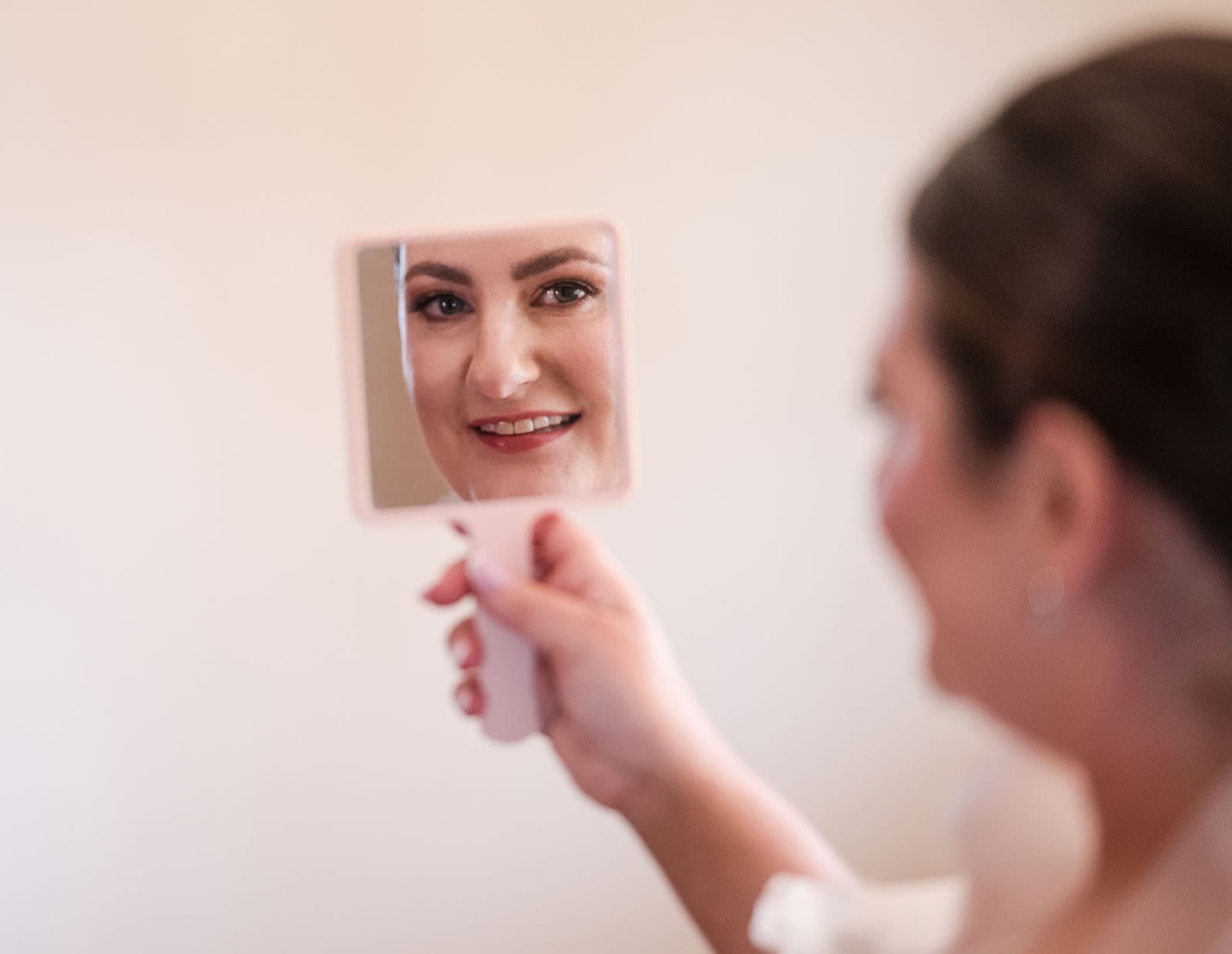 glenelg's partridge house wedding - emma & steven 133 Bride using mirror