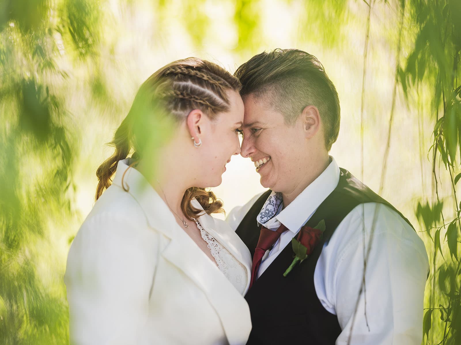 tiny house on the prairie wedding - kat & stacey 101 Brides under willow