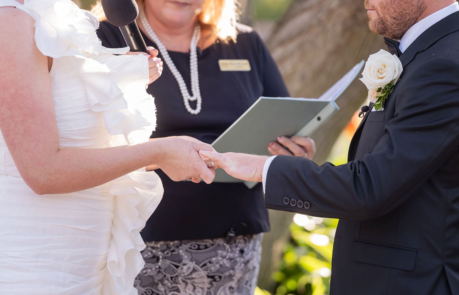 glenelg's partridge house wedding - emma & steven 146 Exchanging wedding bands