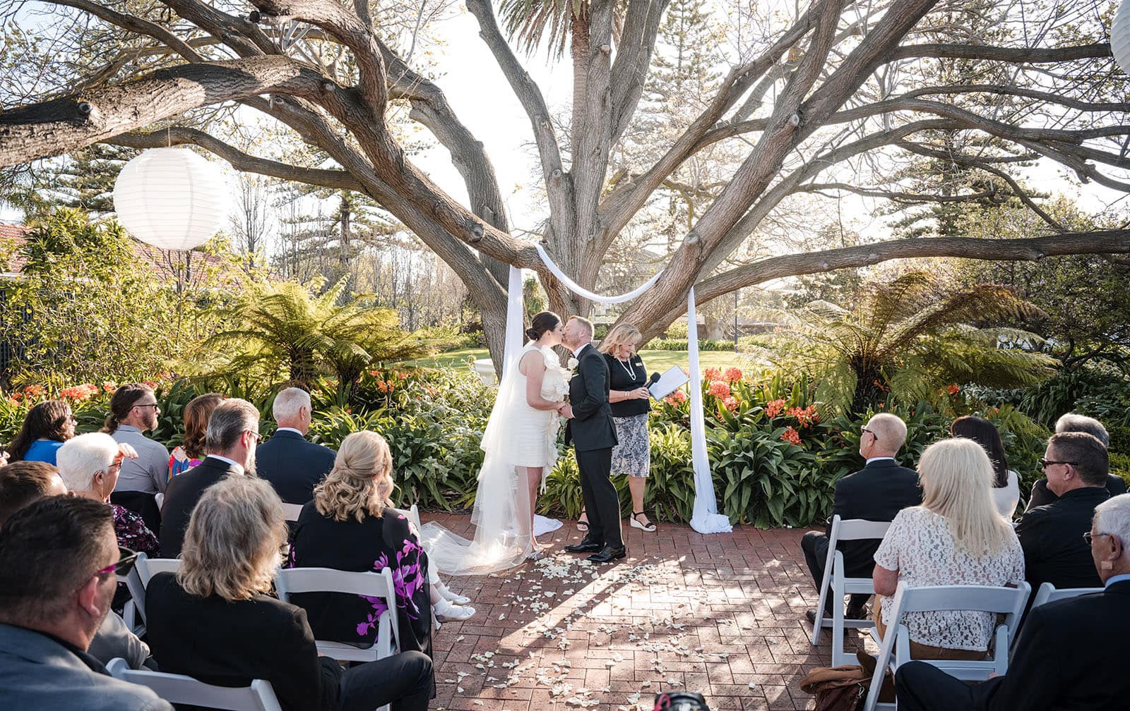 glenelg's partridge house wedding - emma & steven 147 First kiss at Glenelg's Partridge House
