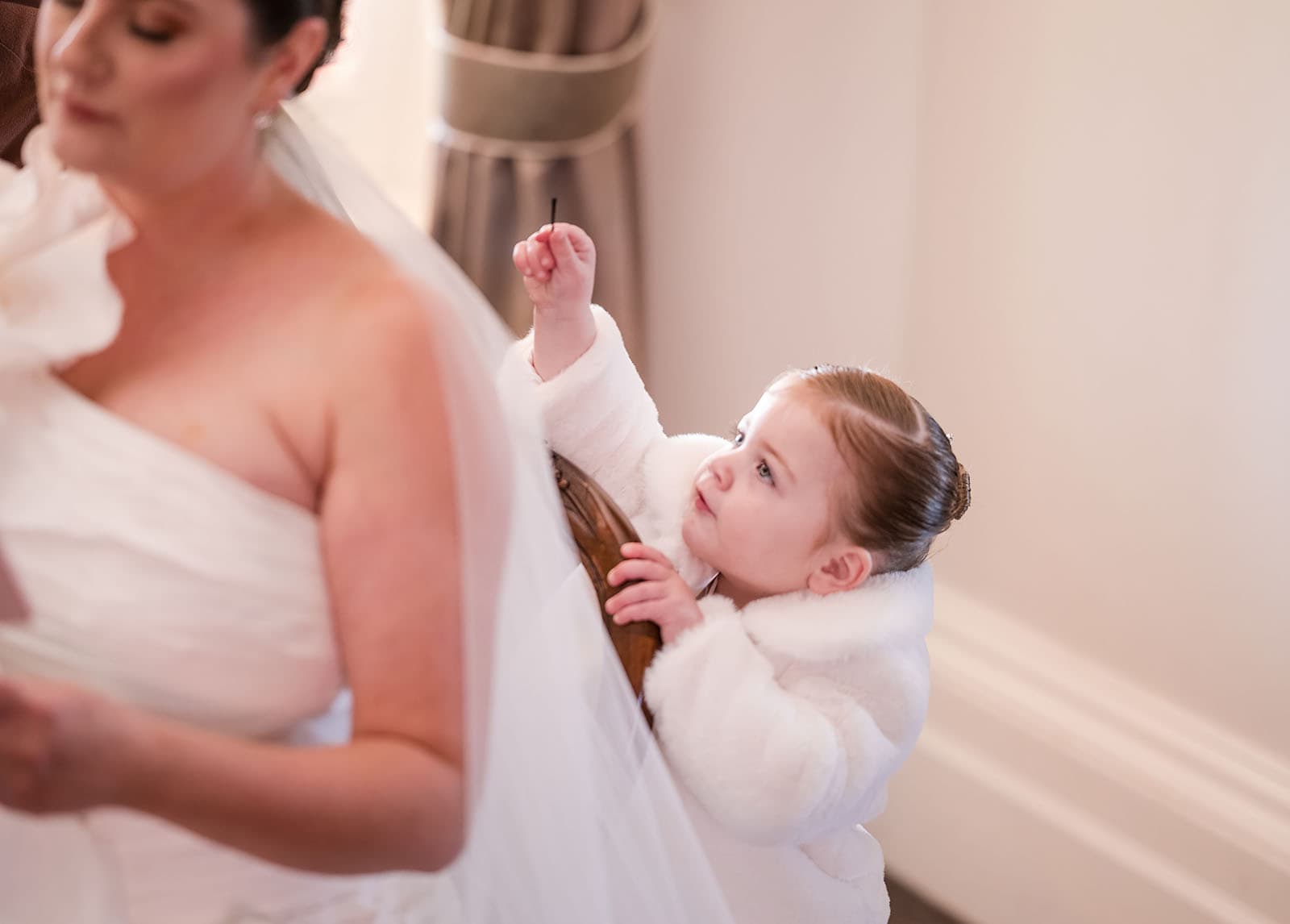 glenelg's partridge house wedding - emma & steven 134 Little one helping Mum Bride get ready