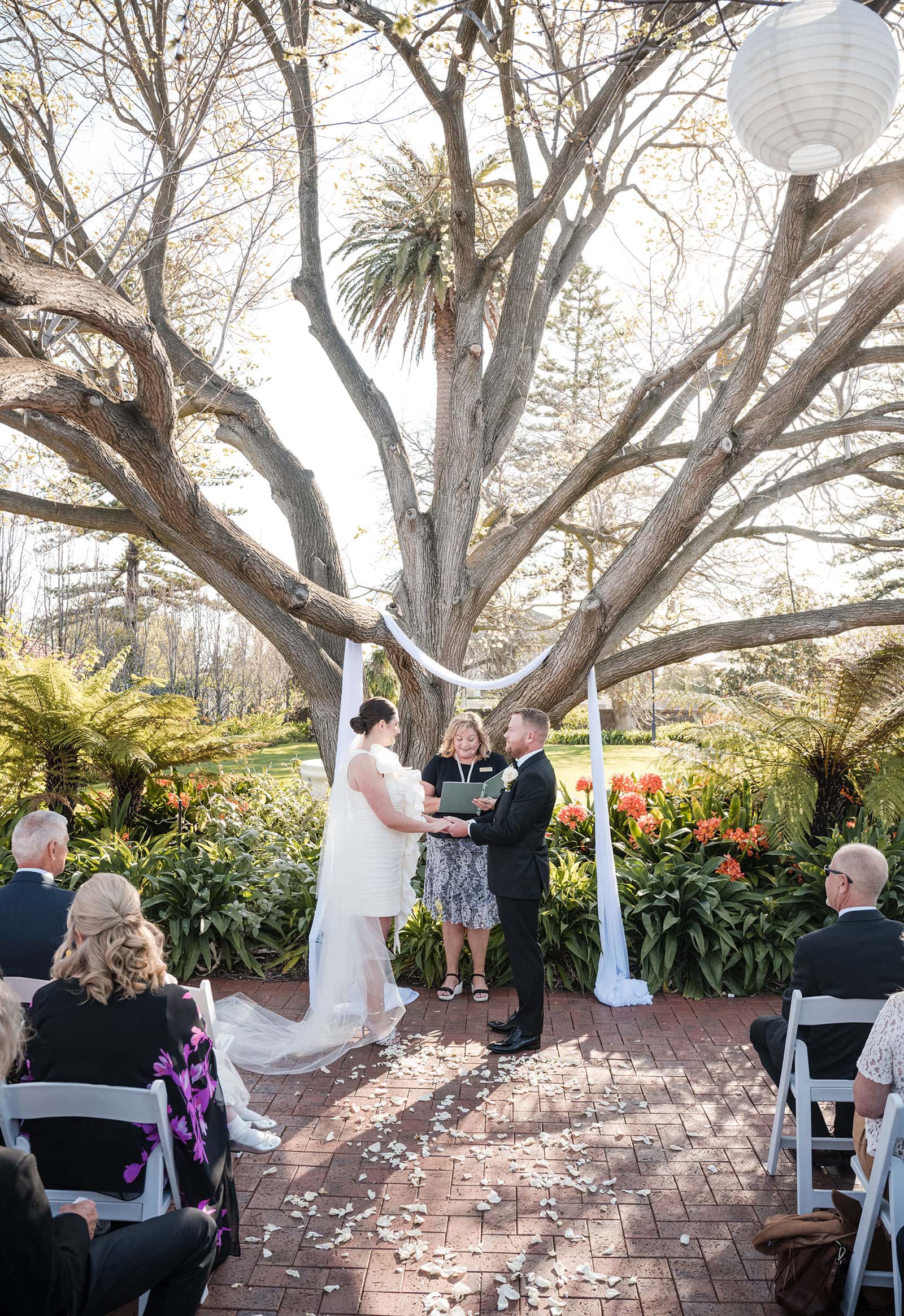 glenelg's partridge house wedding - emma & steven 143 Wedding ceremony under the tree