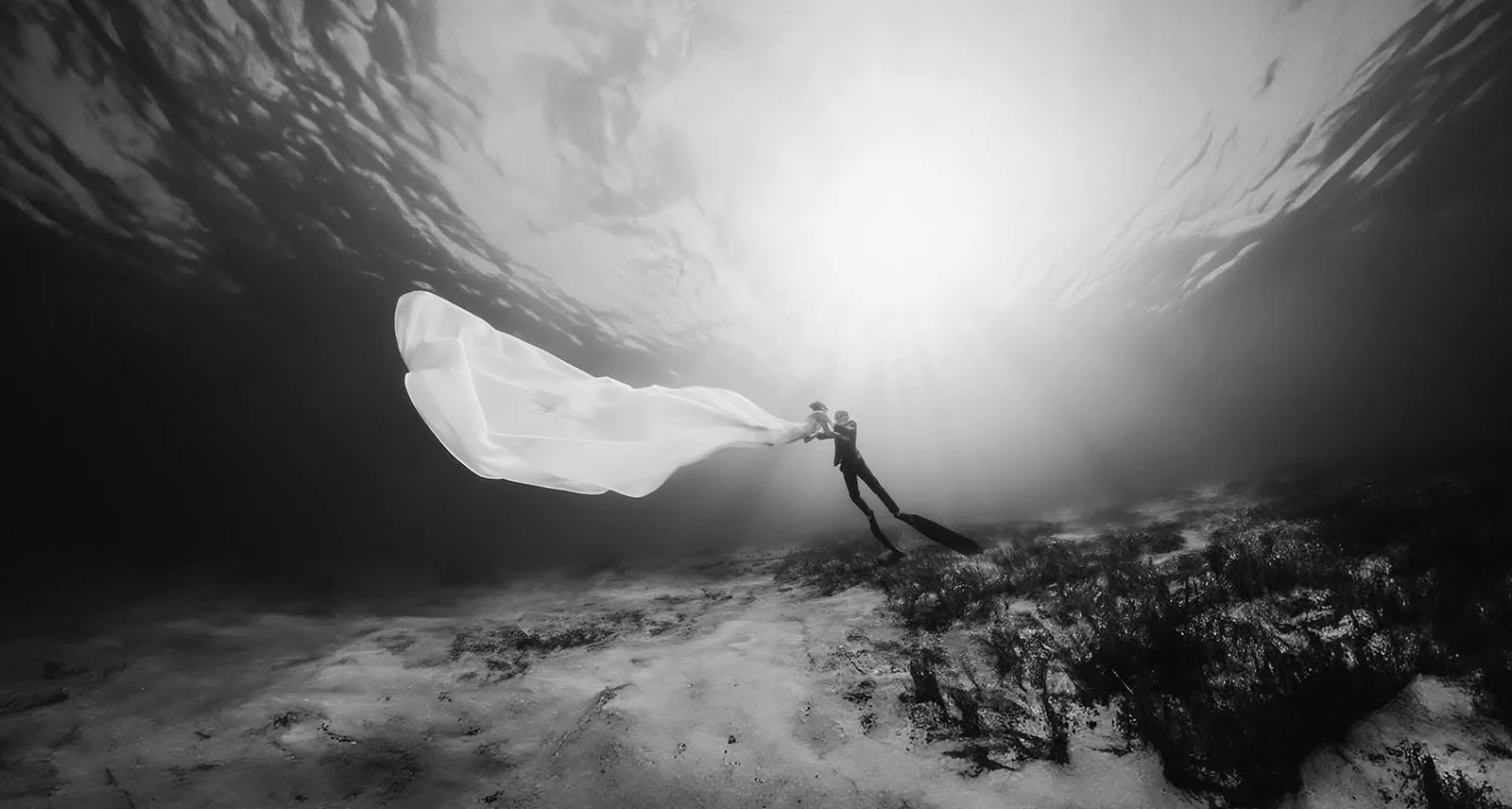 pt noarlunga underwater wreck the dress shoot - jess & jack 12 Underwater Wreck The Dress Shoot