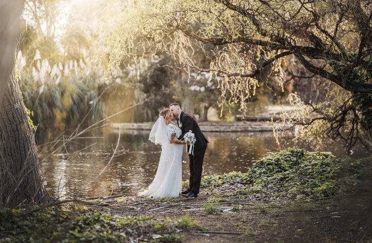 Botanic Gardens Adelaide Wedding - Melanie & Adrian