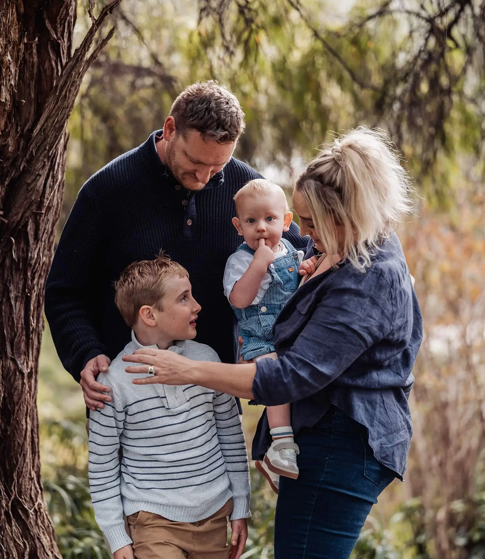 southern parklands family photography 22 Family enjoying nature together on a sunny day.