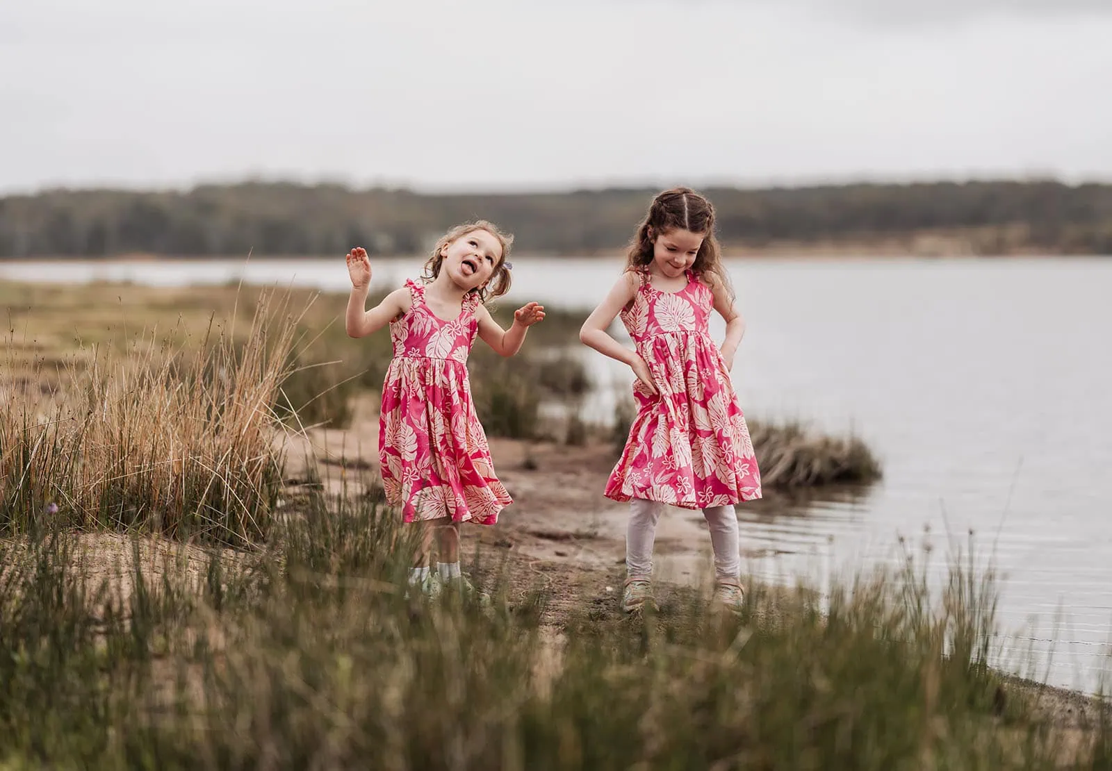 happy valley reservoir family photoshoot 13 Girls enjoying a sunny day by the lake.