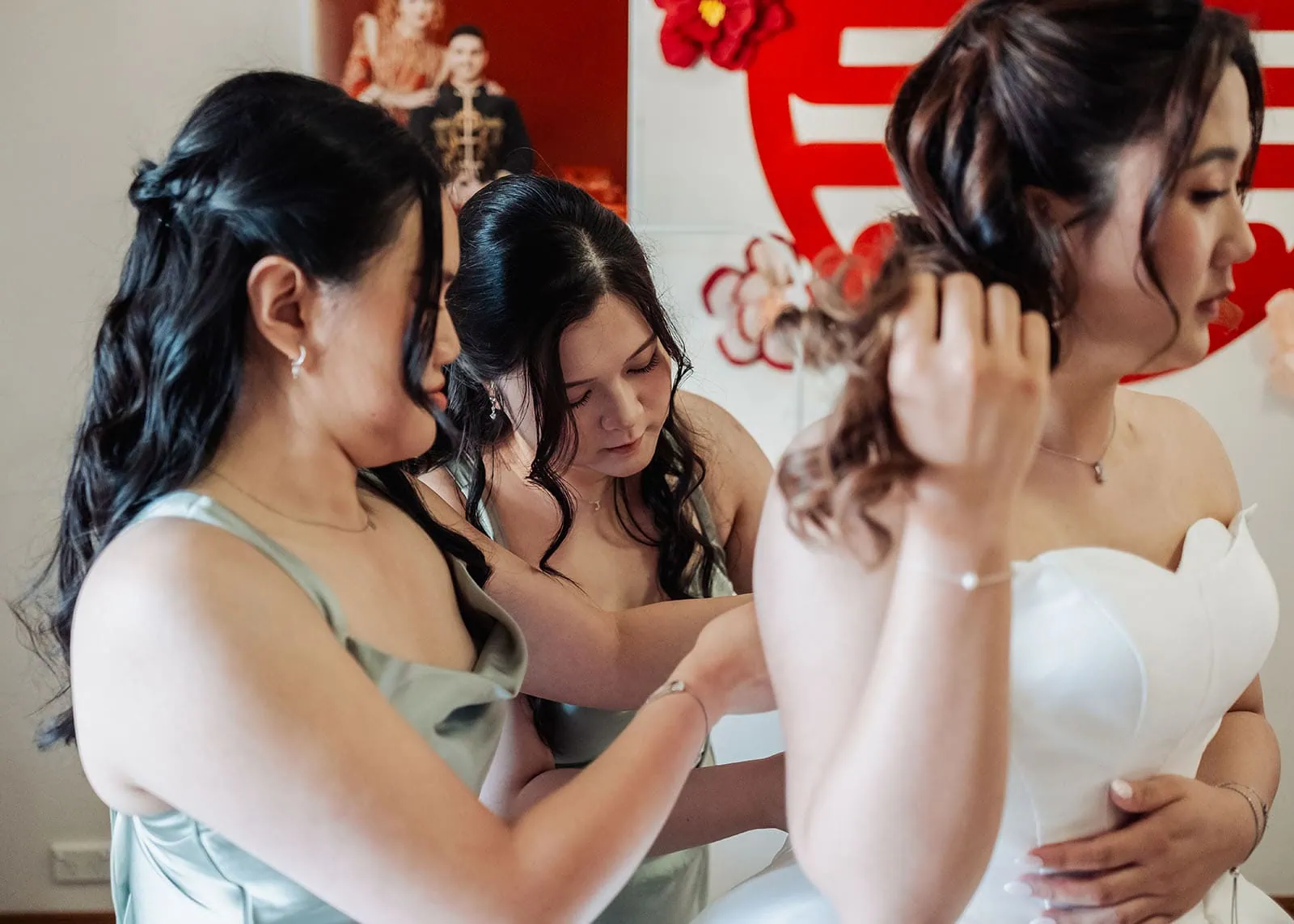 sunnybrae rose garden wedding - celina & anuj 7 Bride and bridesmaids in elegant dresses posing joyfully at a wedding celebration.