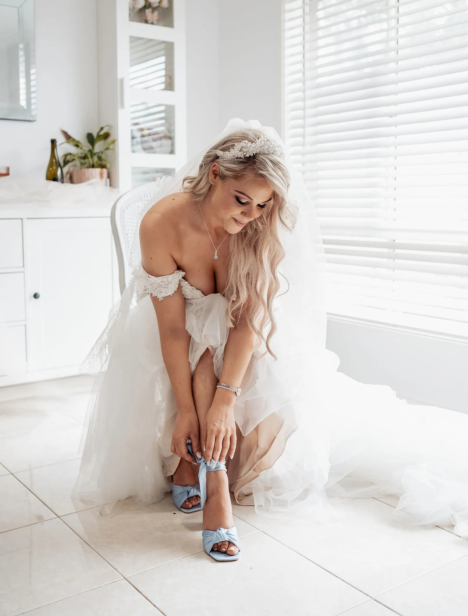 silvestris of clarendon wedding - sam & wayne 203 Bride getting ready for wedding day with makeup and hairstyling.