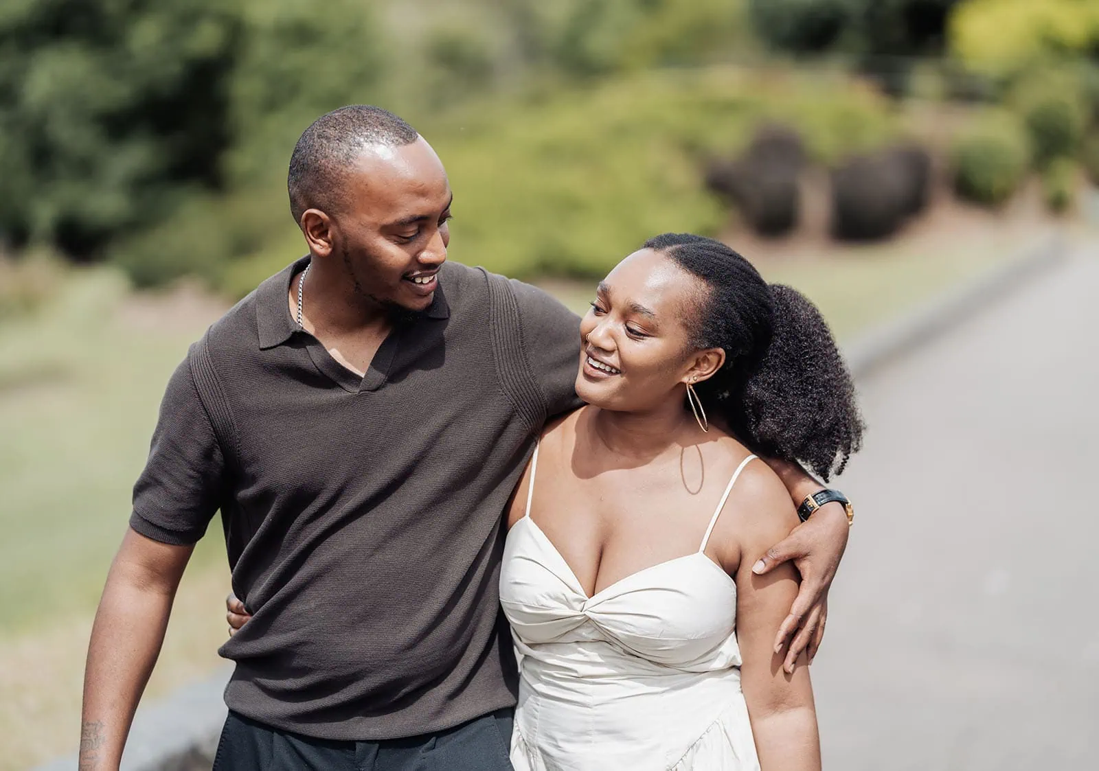 mt lofty botanic gardens couples shoot – ruth & emanuel 12 Couple enjoying a romantic walk in a sunny park.